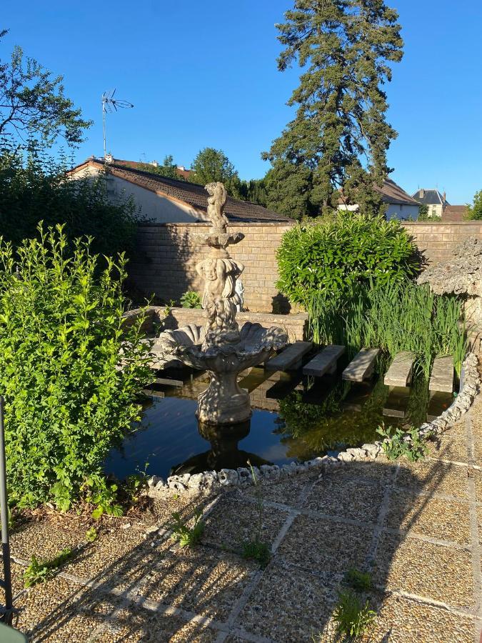 Maison Spacieuse Et Acces Independant Au Centre-Ville De טורנוס מראה חיצוני תמונה