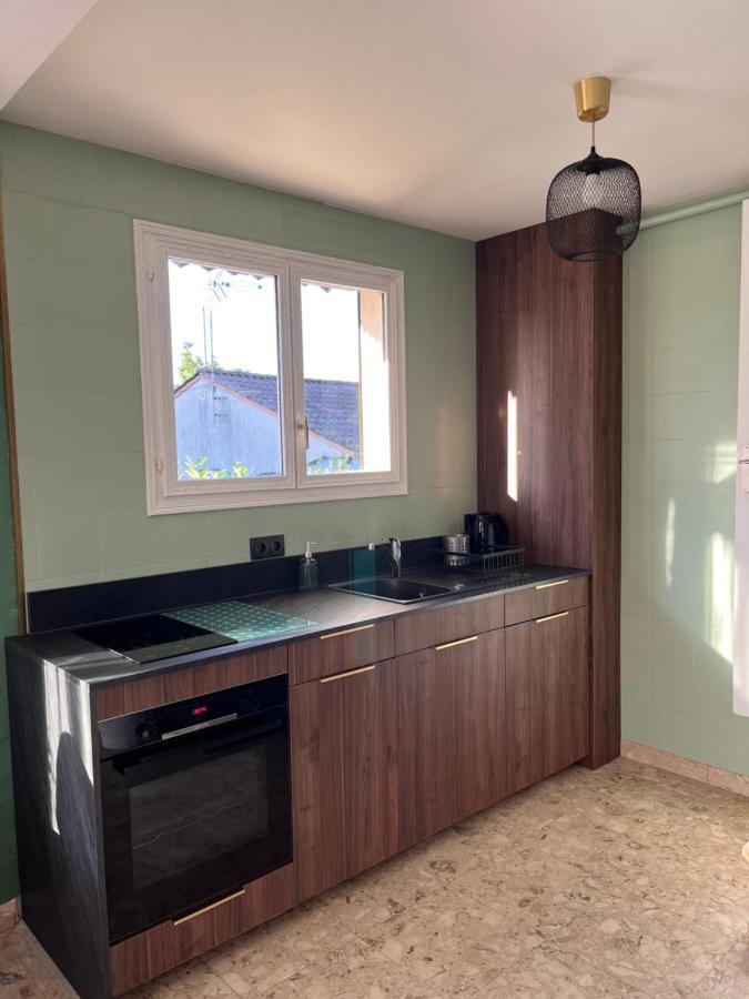 Maison Spacieuse Et Acces Independant Au Centre-Ville De טורנוס מראה חיצוני תמונה